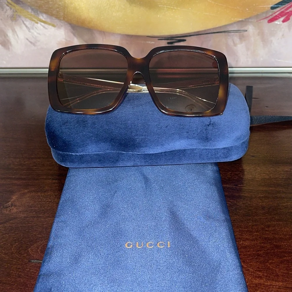 Gucci Sunglasses - Picture 3 of 7